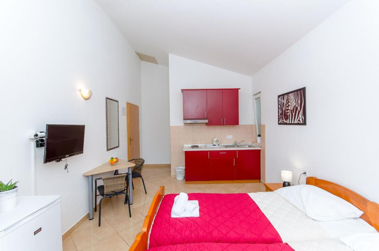 Apartments Seaview Tučepi Екстериор снимка