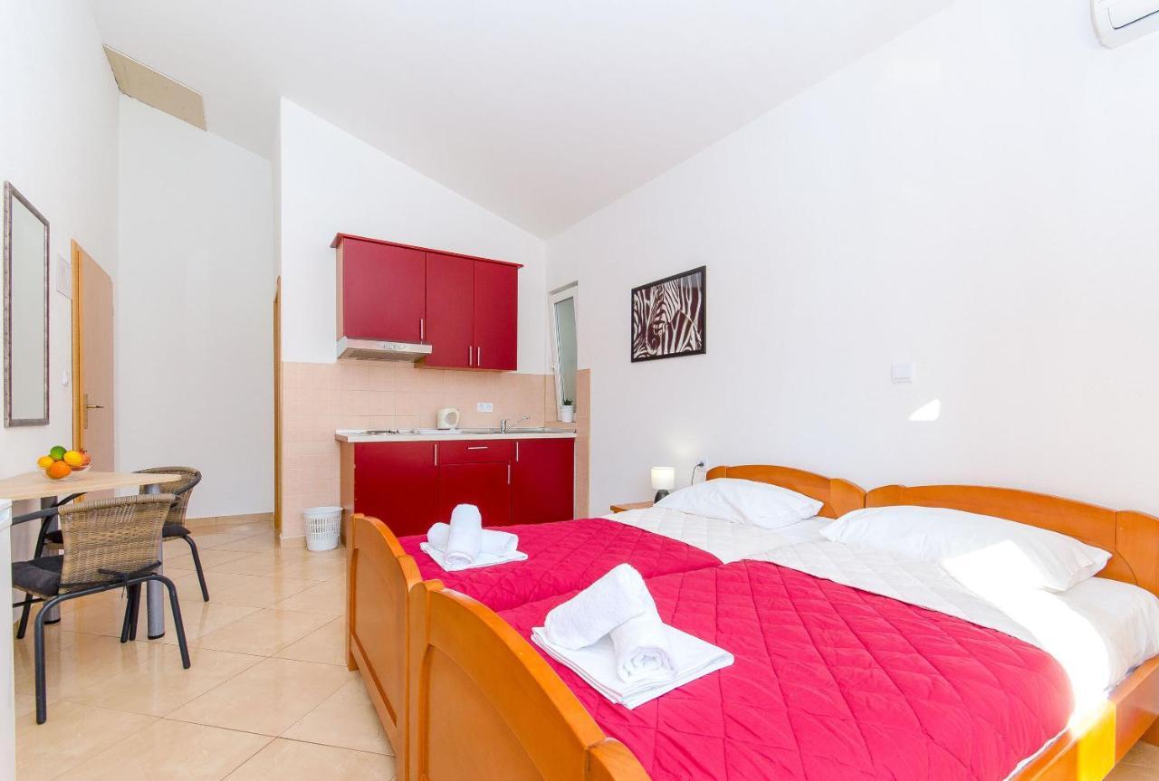 Apartments Seaview Tučepi Екстериор снимка