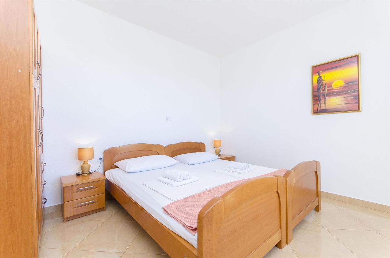 Apartments Seaview Tučepi Екстериор снимка
