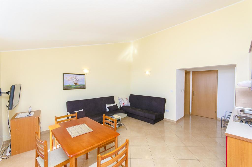 Apartments Seaview Tučepi Екстериор снимка