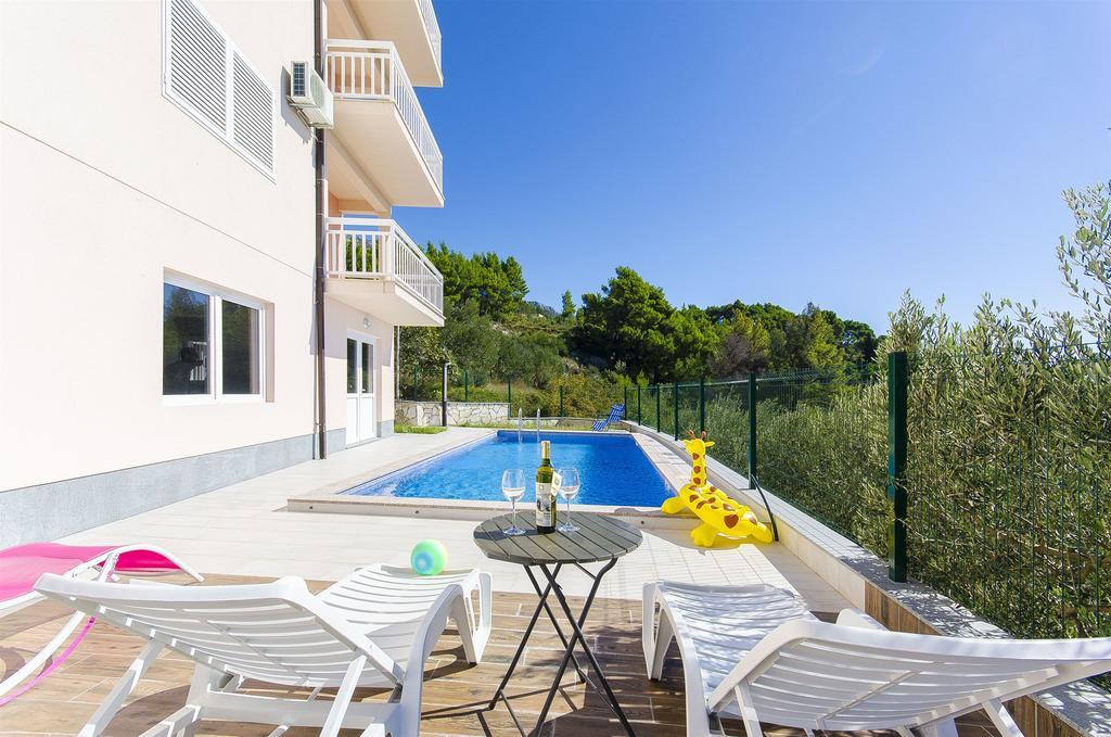 Apartments Seaview Tučepi Екстериор снимка