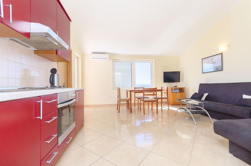 Apartments Seaview Tučepi Екстериор снимка